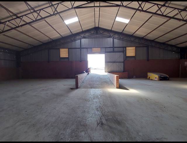 2,400M² WORKSHOP TO LET IN FAIRLEADS